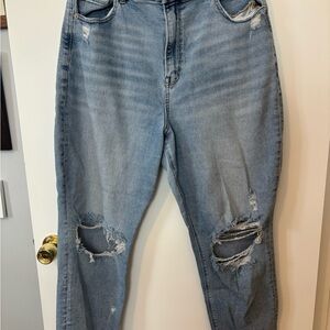 American Eagle Outfitters Light Blue Distressed Boyfriend Jeans
